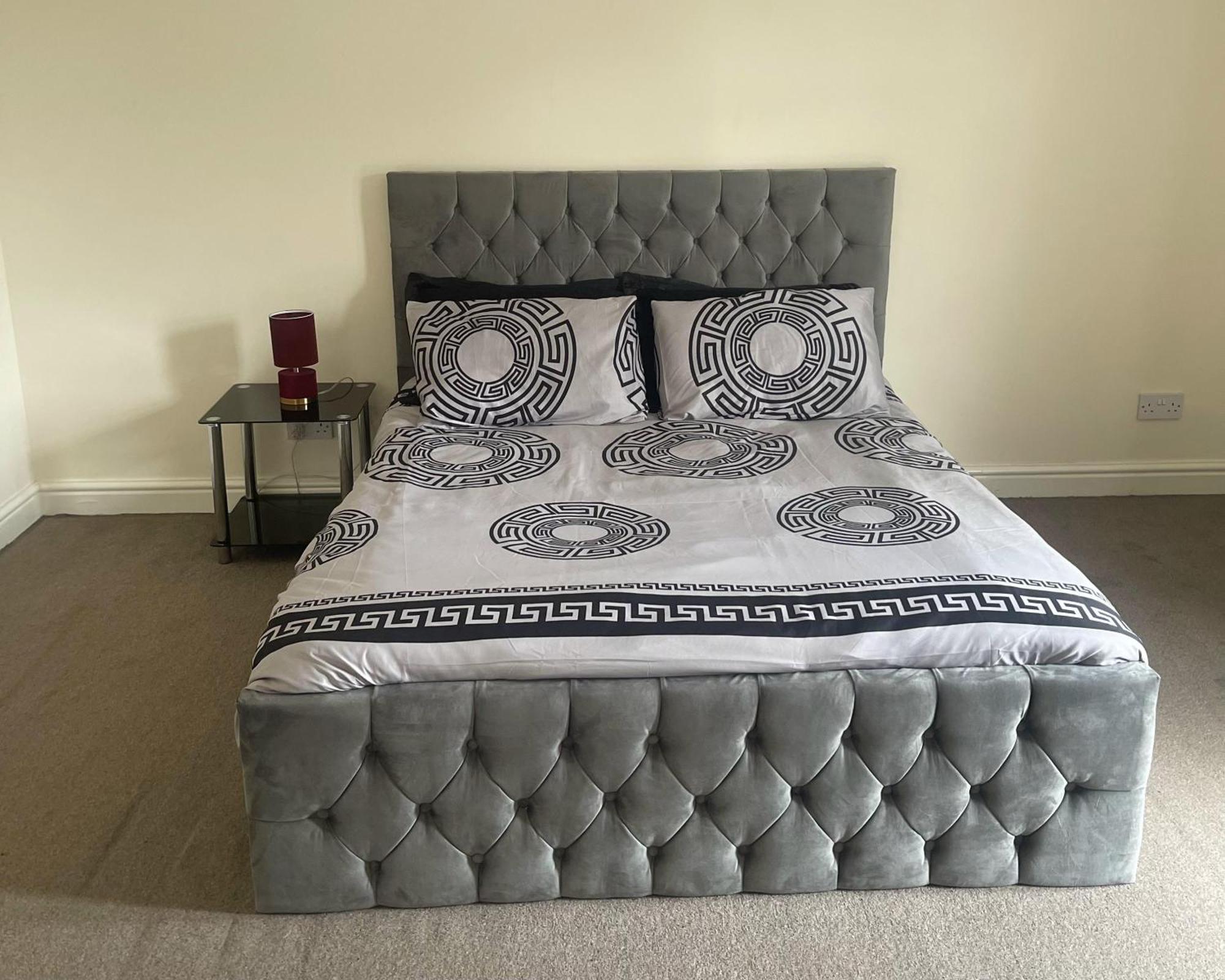 Stylish 1-Bed Apt - Sleeps 4 - Parking - Wifi Manchester Zewnętrze zdjęcie