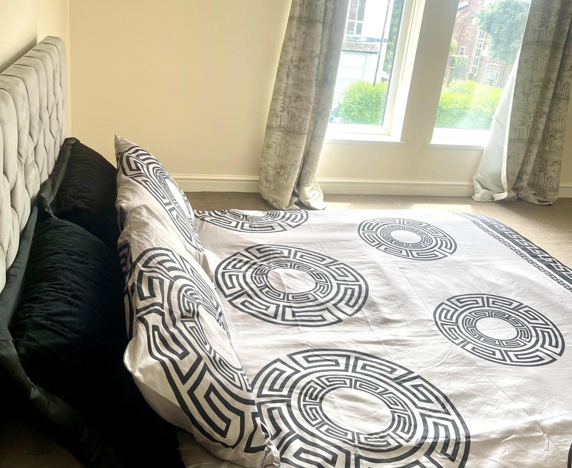 Stylish 1-Bed Apt - Sleeps 4 - Parking - Wifi Manchester Zewnętrze zdjęcie