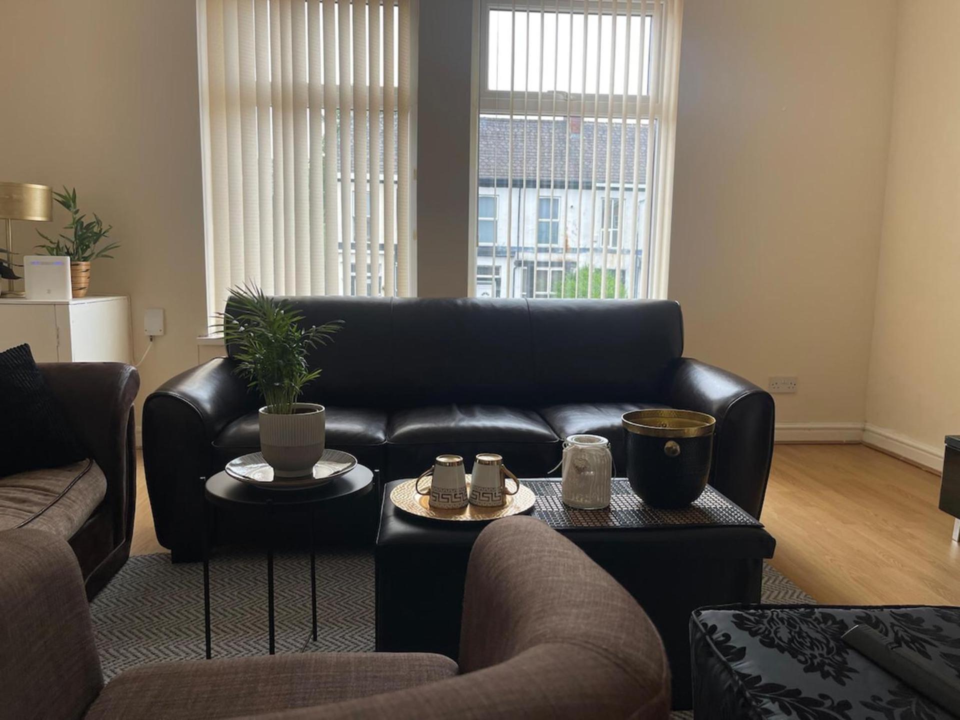 Stylish 1-Bed Apt - Sleeps 4 - Parking - Wifi Manchester Zewnętrze zdjęcie