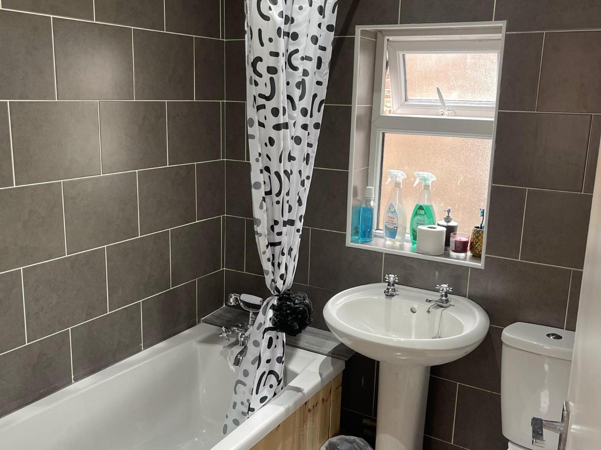 Stylish 1-Bed Apt - Sleeps 4 - Parking - Wifi Manchester Zewnętrze zdjęcie